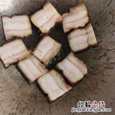 香菇炒肉饭的正宗做法 买回来的熏肉怎么吃