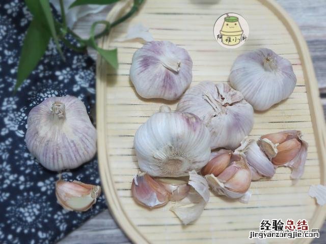 腌制腊八蒜的最佳方法是什么 怎么做腊八蒜好吃又绿