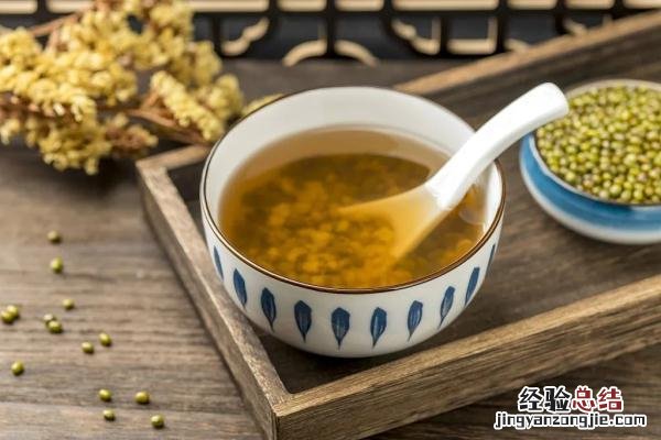 学会3窍门汤色碧绿味道好 绿豆汤怎么煮才碧绿窍门