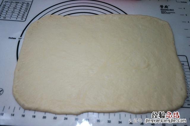 巧用面包机轻松做出柔软面包 面包机做面包的方法及配料