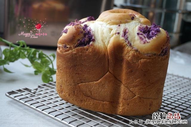巧用面包机轻松做出柔软面包 面包机做面包的方法及配料