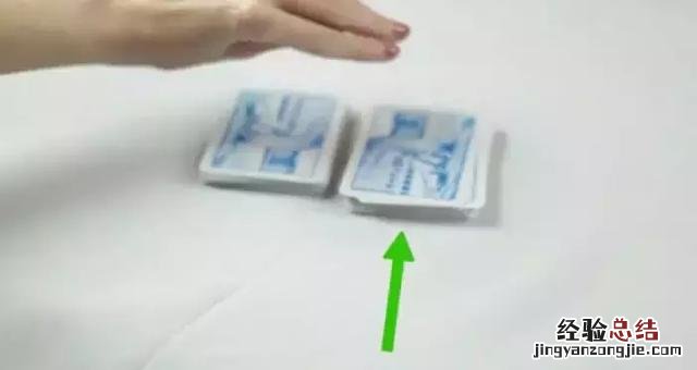 入门基础扑克牌魔术教学 扑克牌魔术教程简单易学