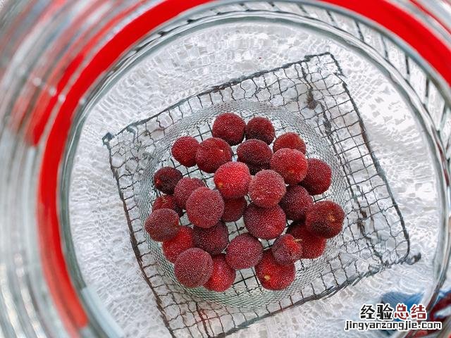 几十年经验的老师傅教你泡杨梅酒 杨梅酒怎么泡制方法