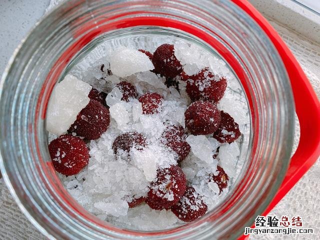 几十年经验的老师傅教你泡杨梅酒 杨梅酒怎么泡制方法