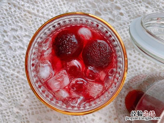 几十年经验的老师傅教你泡杨梅酒 杨梅酒怎么泡制方法
