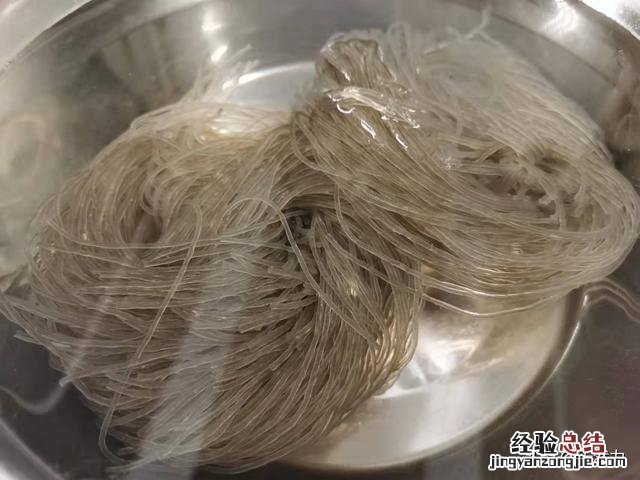 粉条黄豆芽怎么炒好吃窍门 粉丝黄豆芽怎么做好吃