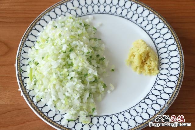 味香料足真好吃 猪肉大葱饺子馅怎么调好吃