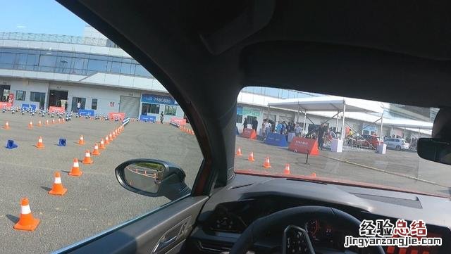 赛道试驾第八代高尔夫GTI 高尔夫gti怎么样优点缺点