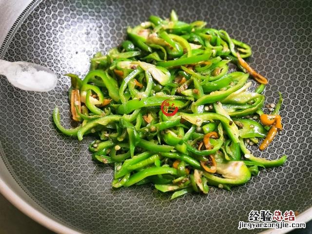 教你一道湖南正宗的“辣椒炒肉” 辣椒炒肉怎么做才好吃