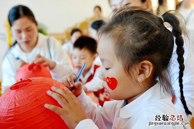 儿童中秋灯笼手工制作方法 儿童手工小灯笼怎么做简单又好看