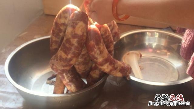 灌香肠的正宗配方都放什么调料 灌肠怎么做好吃又简单的方法