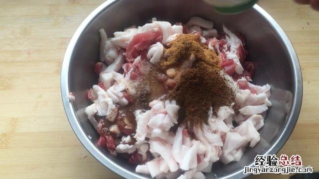 灌香肠的正宗配方都放什么调料 灌肠怎么做好吃又简单的方法
