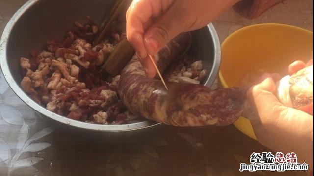 灌香肠的正宗配方都放什么调料 灌肠怎么做好吃又简单的方法