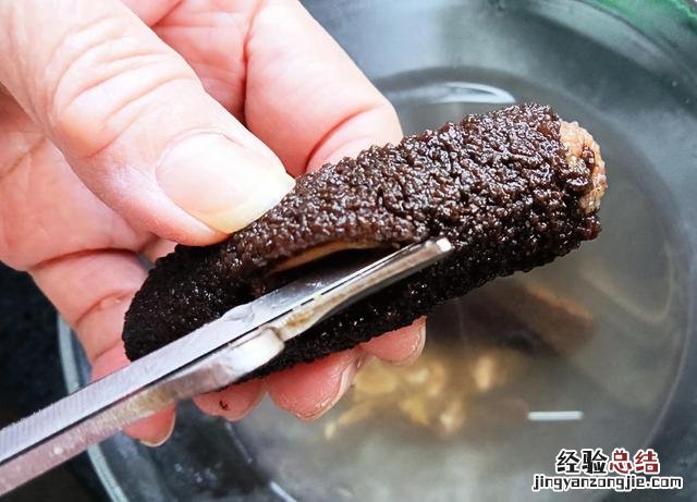 干海参泡发的简单正确方法 怎么样发干海参又大又肥
