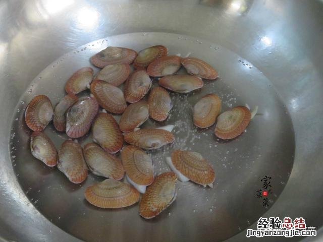 试试这种夏天的家常汤做法 花甲汤怎么做才鲜简单