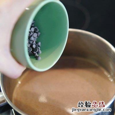 适合冬季喝的自制巧克力热饮 热巧克力怎么做简单