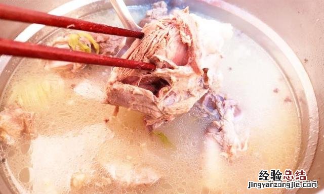 清炖羊肉放啥调料味道最好 羊排怎么炖好吃又烂没腥味