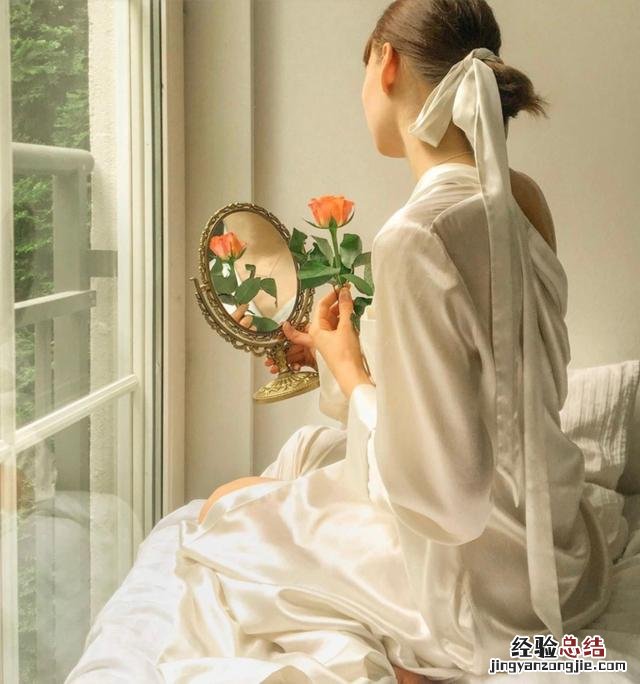 丝巾蝴蝶结的50种实用系法 怎么系蝴蝶结好看又简单