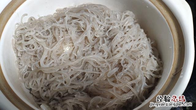 好吃的关键就在这蒜蓉调料汁 花甲粉怎么做好吃又简单