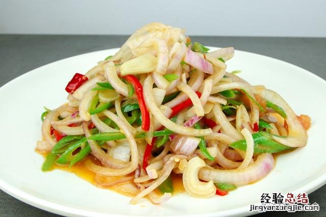 厨师长教你做洋葱炒青椒 甜不辣怎么做好吃