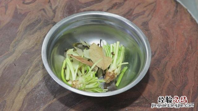 传统熏鱼的做法最正宗的做法 熏鱼怎么做好吃又简单