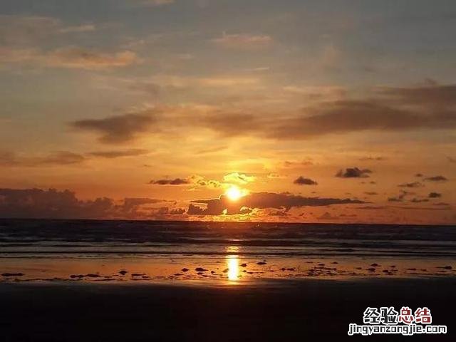 描写夕阳快要落山的优美句子摘抄 描写太阳落山的优美句子