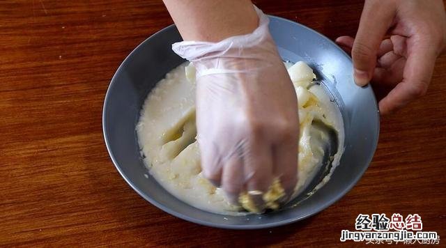 这是冰皮月饼的详细做法 冰皮月饼的制作方法和配料