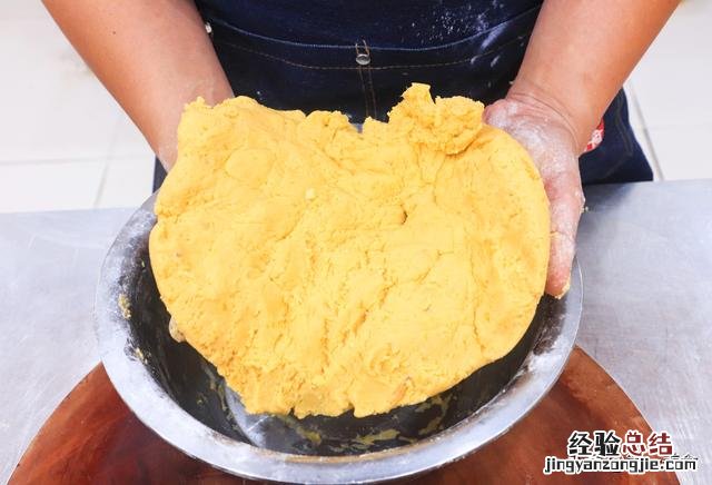 炸红薯丸子用面粉还是用糯米粉 红薯丸子怎么做才松软好吃