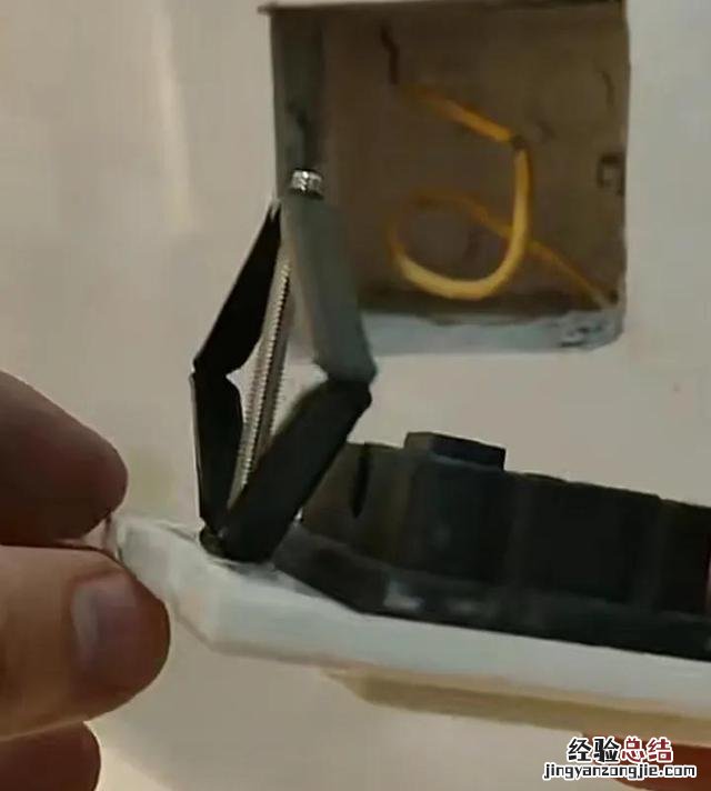自己修补墙面的详细步骤 墙面修补方法有哪些