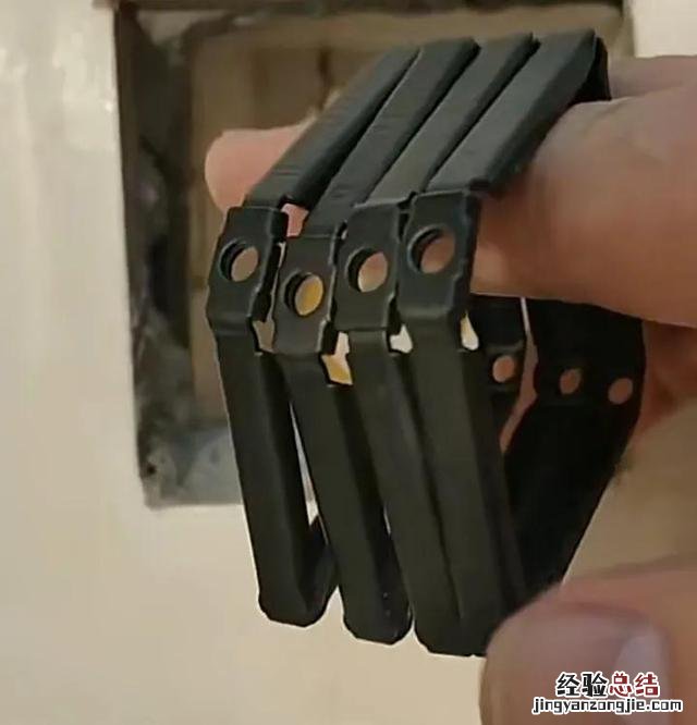 自己修补墙面的详细步骤 墙面修补方法有哪些