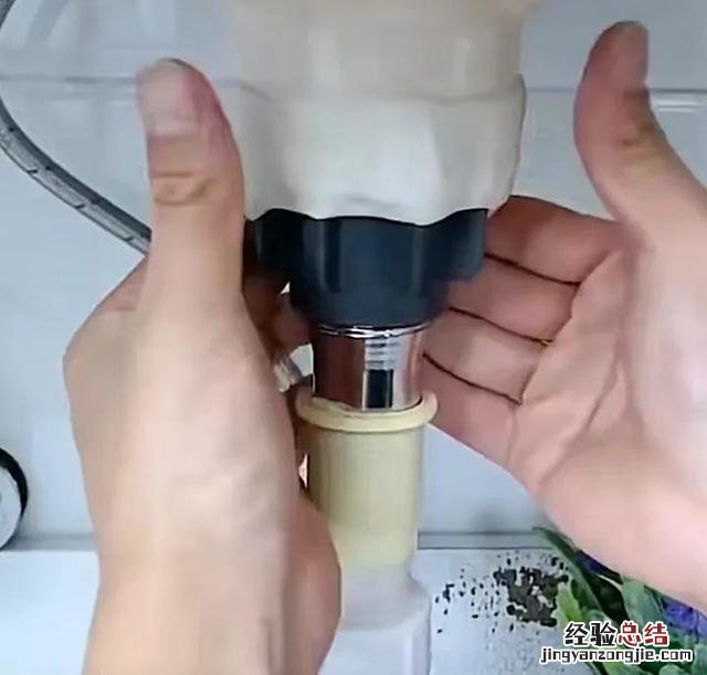 自己修补墙面的详细步骤 墙面修补方法有哪些