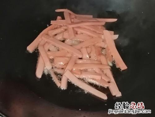 火腿肠炒鸡蛋正确做法 火腿肠炒鸡蛋怎么炒好吃