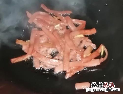 火腿肠炒鸡蛋正确做法 火腿肠炒鸡蛋怎么炒好吃