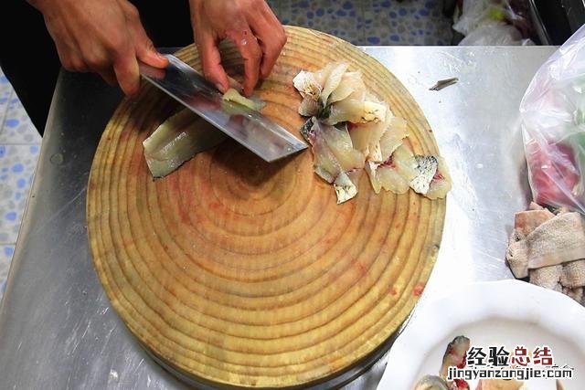 厨师长教你在家做正宗酸菜鱼 酸菜鱼汤怎么做好吃