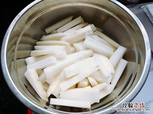 正宗酸萝卜腌制方法 如何腌制酸萝卜