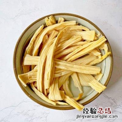 腐竹炒木耳正宗做法 腐竹和木耳一块怎么做好吃