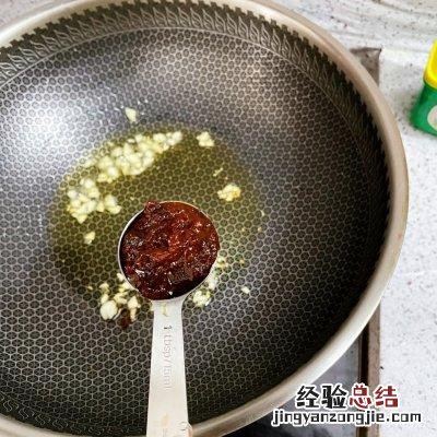腐竹炒木耳正宗做法 腐竹和木耳一块怎么做好吃
