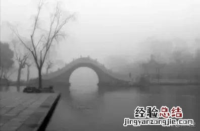 关于烟雨天的唯美短句 雨天心情的唯美短语