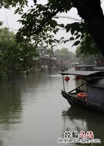 关于烟雨天的唯美短句 雨天心情的唯美短语