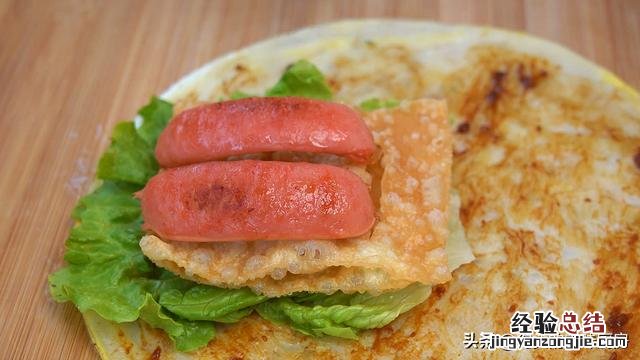 怎么在家做煎饼果子的方法 在家里怎么做煎饼果子