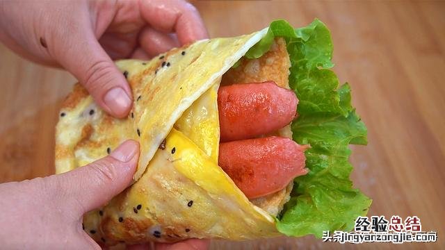 怎么在家做煎饼果子的方法 在家里怎么做煎饼果子