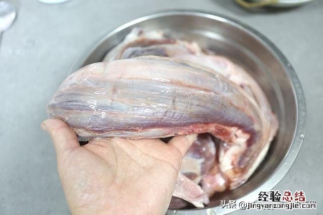 用电饭煲卤了4斤牛腱子 牛腱肉怎样做才好吃又简单