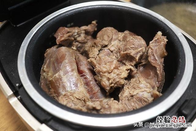 用电饭煲卤了4斤牛腱子 牛腱肉怎样做才好吃又简单