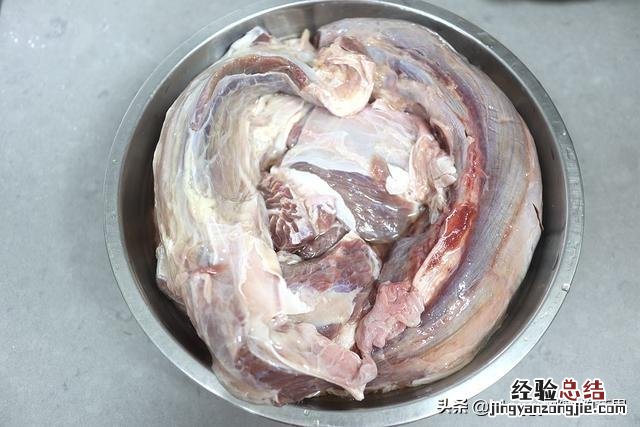 用电饭煲卤了4斤牛腱子 牛腱肉怎样做才好吃又简单