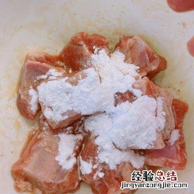 椒盐排骨最正宗的做法最简单 怎么做椒盐排骨好吃又简单