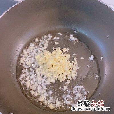 椒盐排骨最正宗的做法最简单 怎么做椒盐排骨好吃又简单