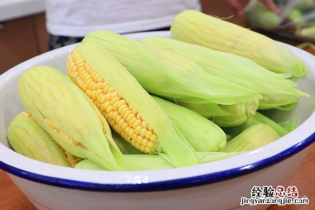 保存玉米先煮再冻还是直接冷冻 玉米冷冻储存的方法