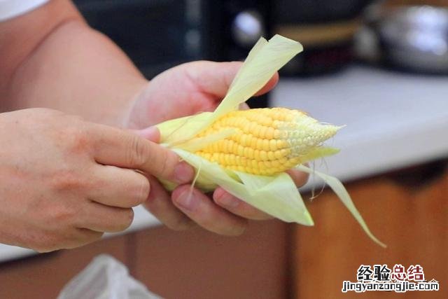 保存玉米先煮再冻还是直接冷冻 玉米冷冻储存的方法