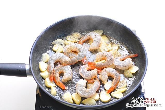 冷冻虾怎么做好吃又简单的做法 冰冻的虾仁怎么烧才好吃