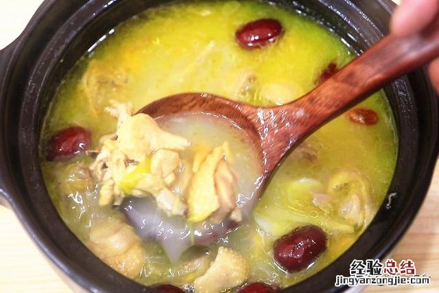 鸡汤鲜嫩好喝没腥味 鸡汤怎样炖好喝又营养